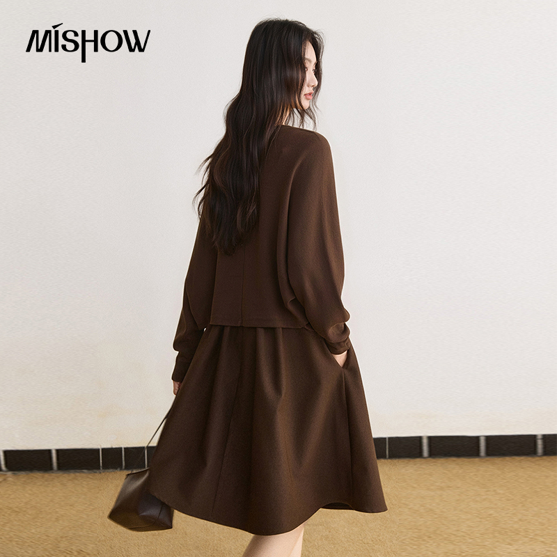 Completi da donna MISHOW, coll - Embellish Knit recensione e prezzo